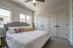 WiFi, bed sheets - Modern 2-bedroom in WHeeler (Oklahoma City)