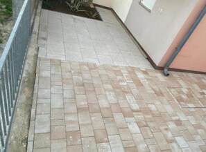 Property grounds - One Bedroom Apartment with Balcony and Sea View (Privlaka)