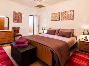 5 chambres, accès Internet, draps fournis