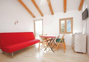 TV - One Bedroom Apartment with Terrace (Savudrija)