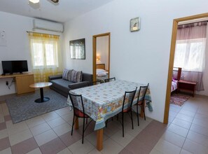 TV - Mediterraneo Goga Apartments - TwoBedroom Apartment With Terrace (Mali Losinj)