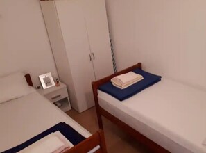 2 bedrooms, iron/ironing board, Internet, bed sheets - Apartment Dijana - TwoBedroom Apartment with Sea View (Bakar)