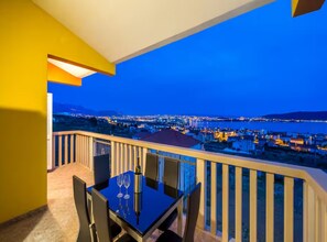 Outdoor dining - Six Bedroom Villa with Outdoor Pool, Sauna and Hot-Tub (Kastel Sucurac)