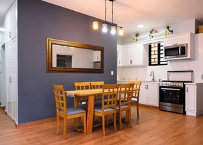 Dining - Spacious 3-bedroom apartment in Puerto Plata with AC, mountain & sea views (Puerto Plata)