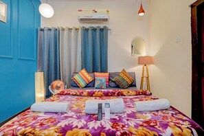 5 chambres, fer et planche à repasser, Wi-Fi, draps fournis