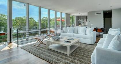 Modern Waterfront w/ Pool + Beach Access