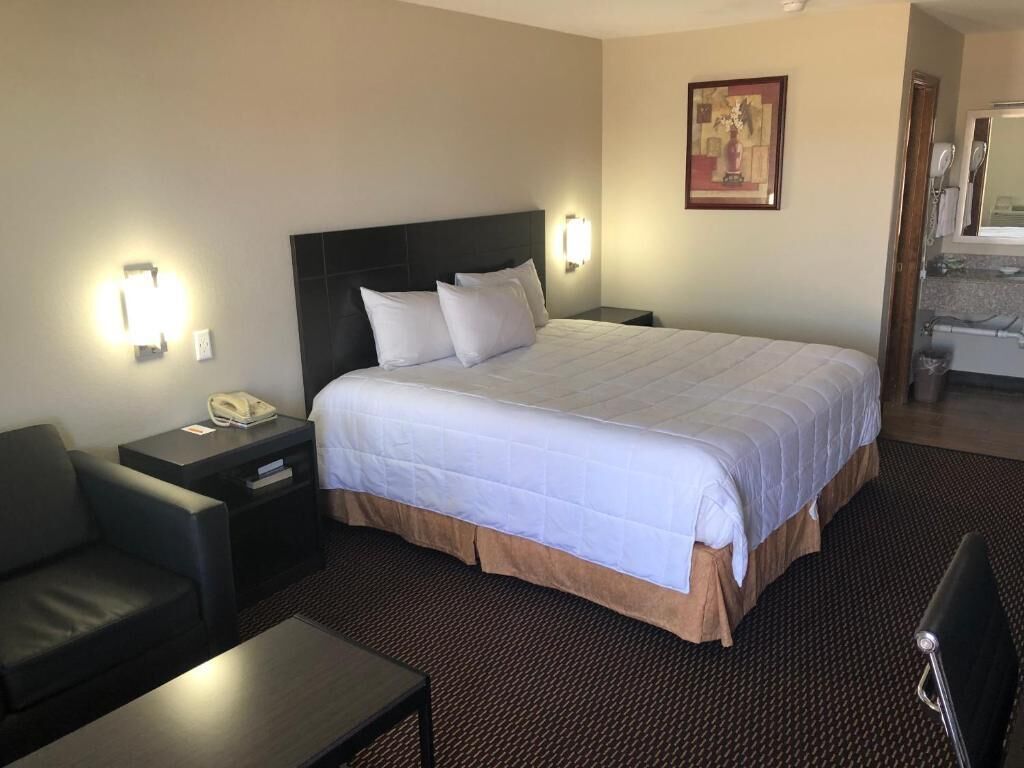 Iron/ironing board, free WiFi, wheelchair access