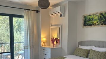 2 chambres, fer et planche à repasser, Wi-Fi, draps fournis