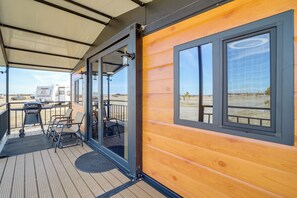 Terrace/patio - Hunt, Fish & Explore! Tiny Home Near Oologah WMA (Nowata)