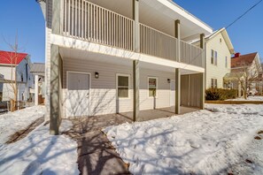 Exterior - Explore the Hinton Historic District! Luxe Studio (Hinton)