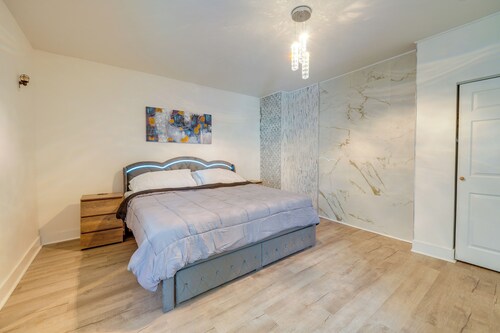 Explore New River Gorge! High-End Hinton Retreat