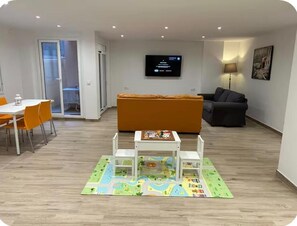 Living area - APARTMENT ON THE BEACH (Pineda de Mar)