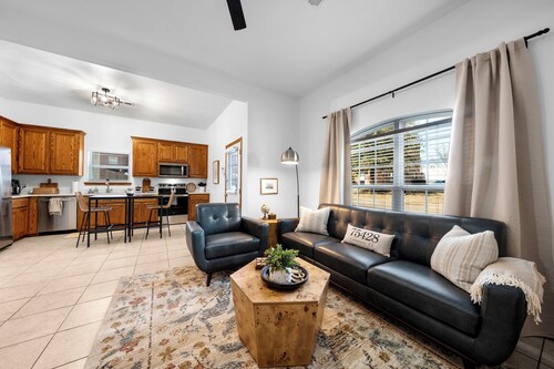 3-bedroom 2-bath house across the street from East Texas A&M University