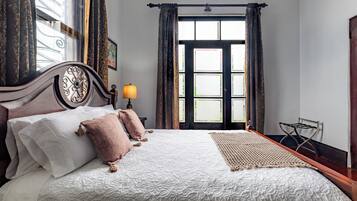 Casa Deluxe | Caja fuerte, cortinas opacas, tabla de planchar con plancha