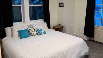 4 chambres, fer et planche à repasser, Wi-Fi, literie fournie