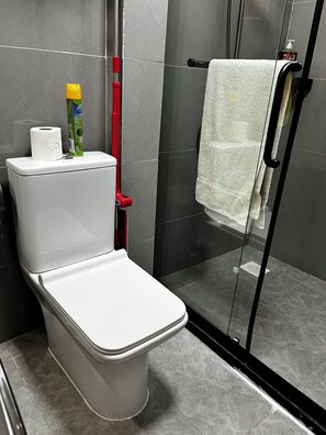 Hair dryer, towels, soap, toilet paper - Modern One Bedroom Apartment in Westlands Nairobi|near Mall, Embassies & Offices (Nairobi)
