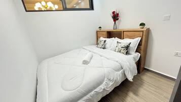 1 chambre, fer et planche Ă repasser, Wi-Fi gratuit, draps fournis