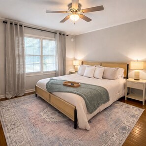 2 habitaciones, escritorio, tabla de planchar con plancha y wifi gratis 