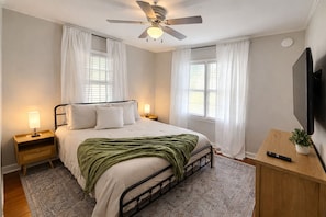 2 chambres, bureau, fer et planche à repasser, Wi-Fi gratuit