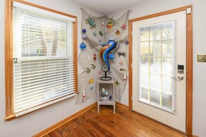 Interior - Mermaid Inn - Surfside Beach (Horry County)