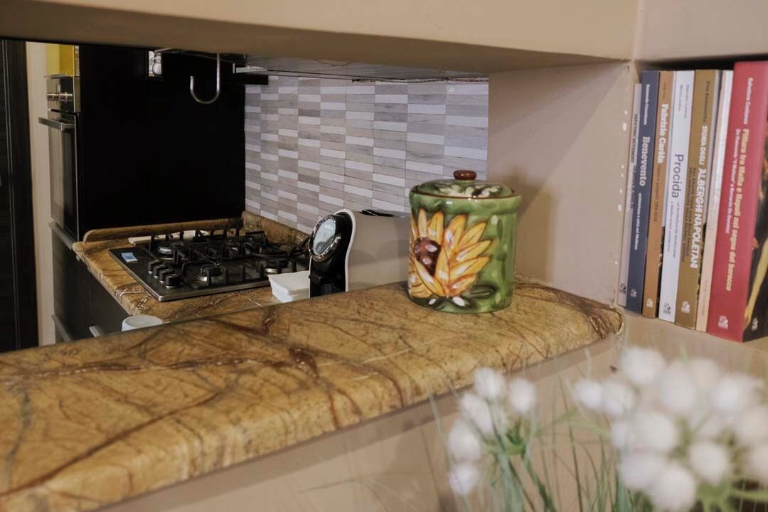 Microonde, forno, piano cottura, lavastoviglie