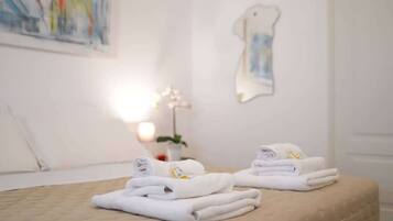 Iron/ironing board, travel cot, free WiFi, bed sheets