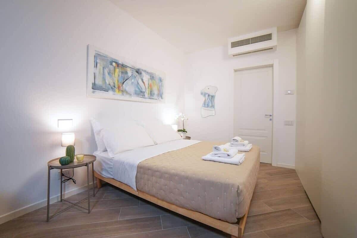 Iron/ironing board, travel crib, WiFi (free), bed sheets