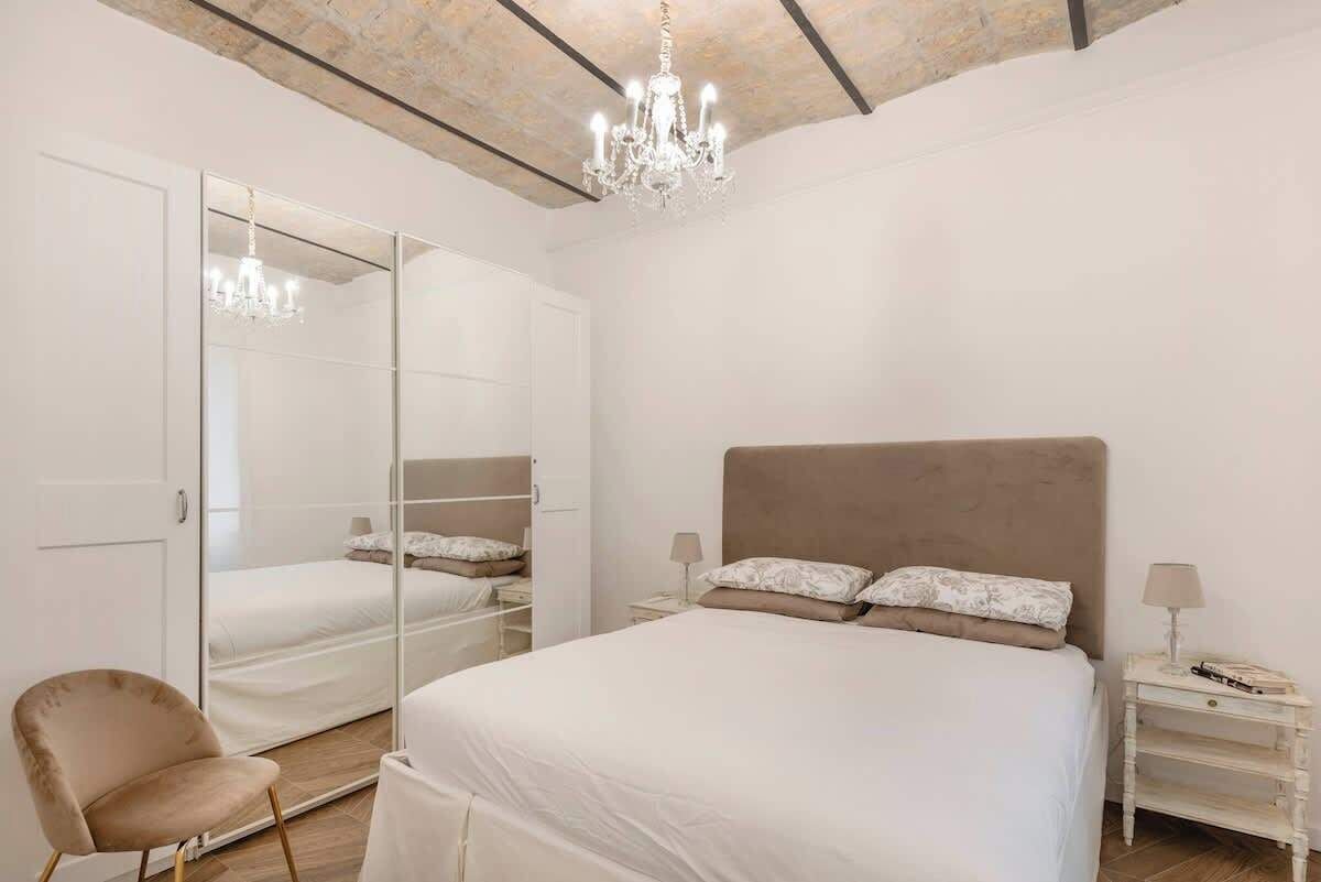 2 bedrooms, travel cot, free WiFi