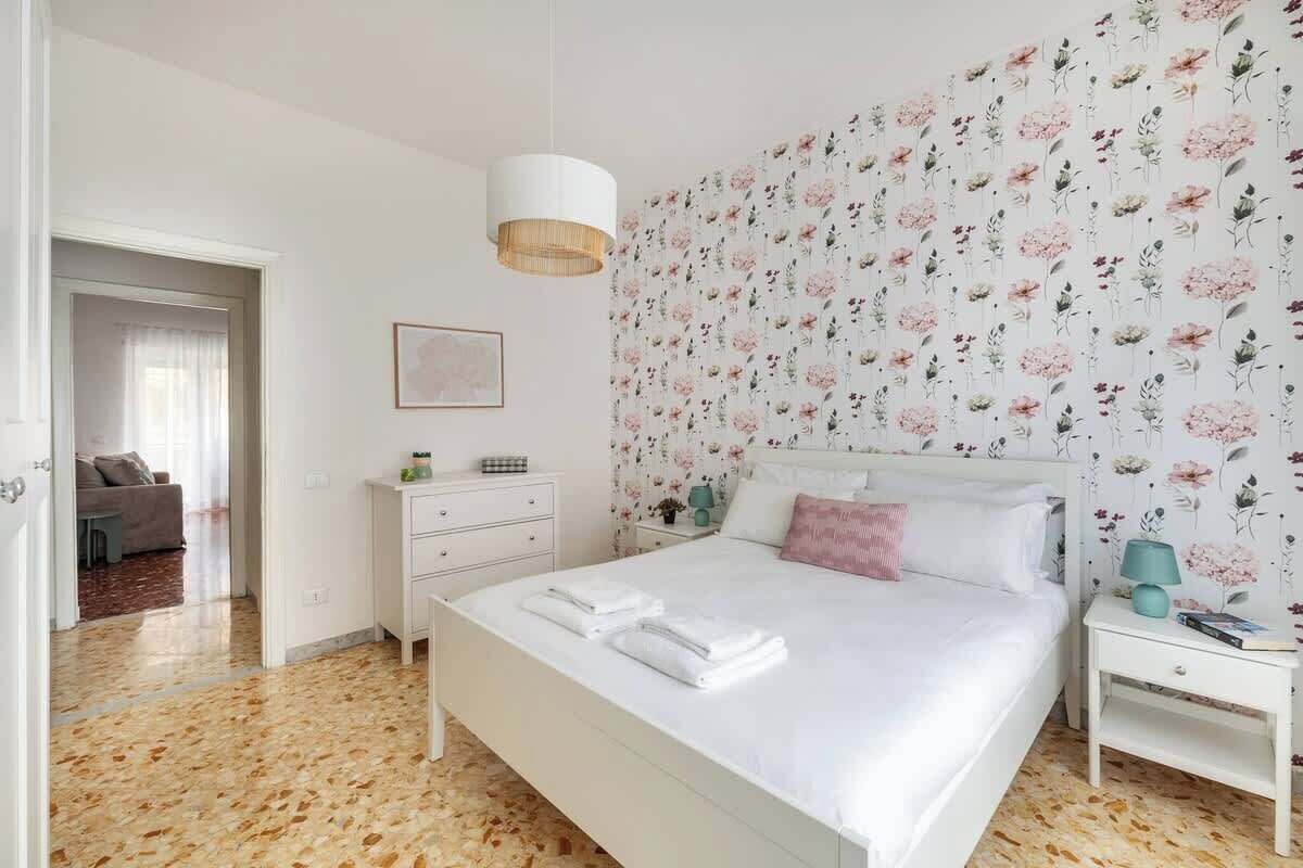2 Schlafzimmer, Bügeleisen/Bügelbrett, Reisekinderbett, kostenloses WLAN
