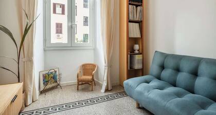 Classy and Chic San Lorenzo | 2BR | Kitchen