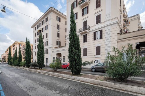 Classy and Chic San Lorenzo | 2BR | Kitchen