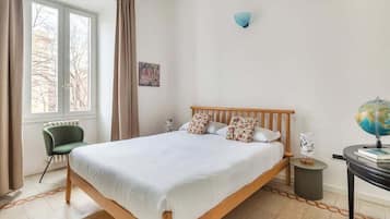 2 bedrooms, travel cot, free WiFi