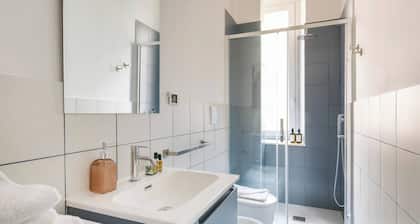 Classy and Chic San Lorenzo | 2BR | Kitchen