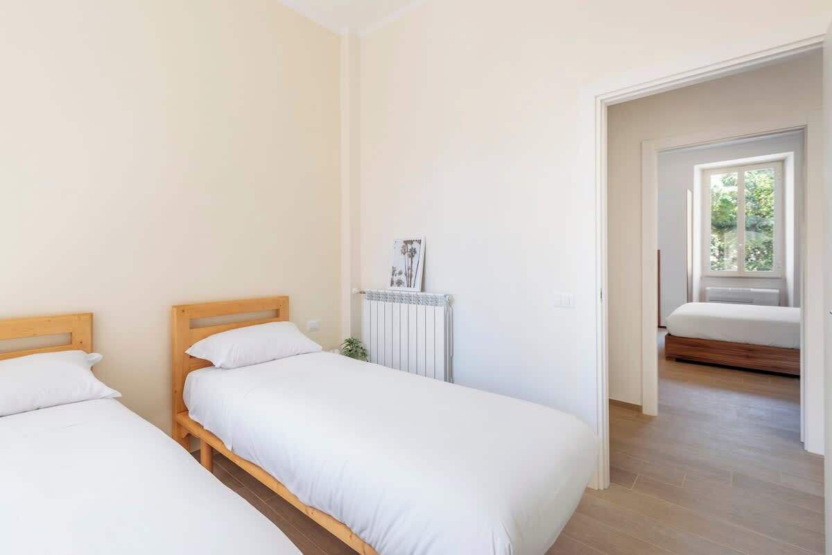 2 camere, ferro/asse da stiro, Wi-Fi gratuito, lenzuola