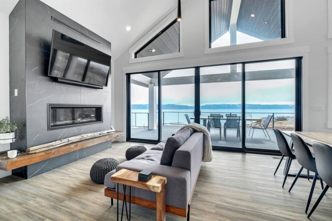 TV, table tennis, books, stereo