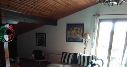 Appartement indépendant à louer dans villa au 1er étage à Saint Jean de Luz.