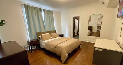 The Huntington in the Heart of Montrose