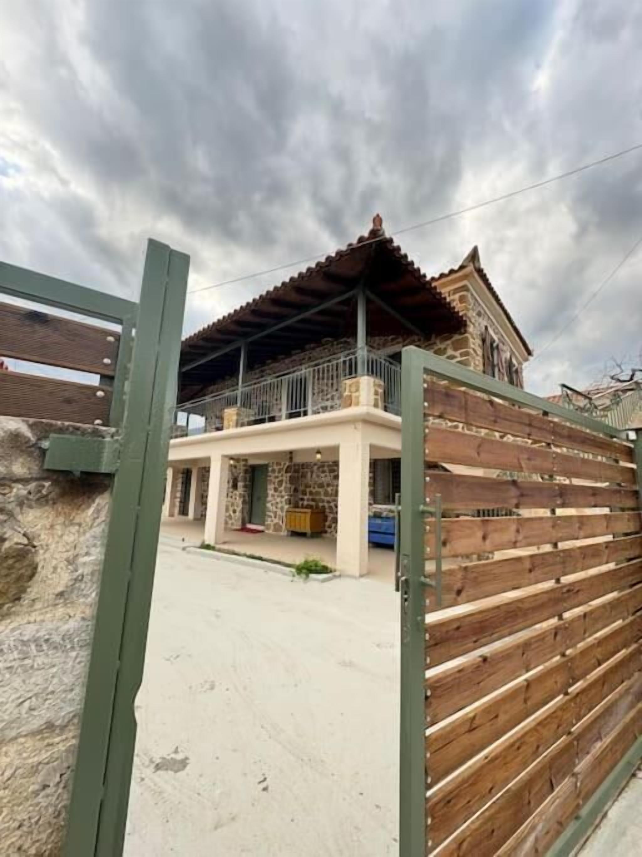 Maison, balcon, vue ville | Extérieur