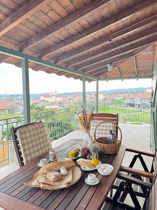 Hus - balkon - byudsigt | Udendørs spisemuligheder