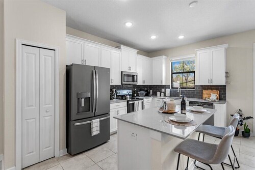 Fully Furnished 3BR Townhome Lake Nona Moss Park Quiet 10 mins to Medical City