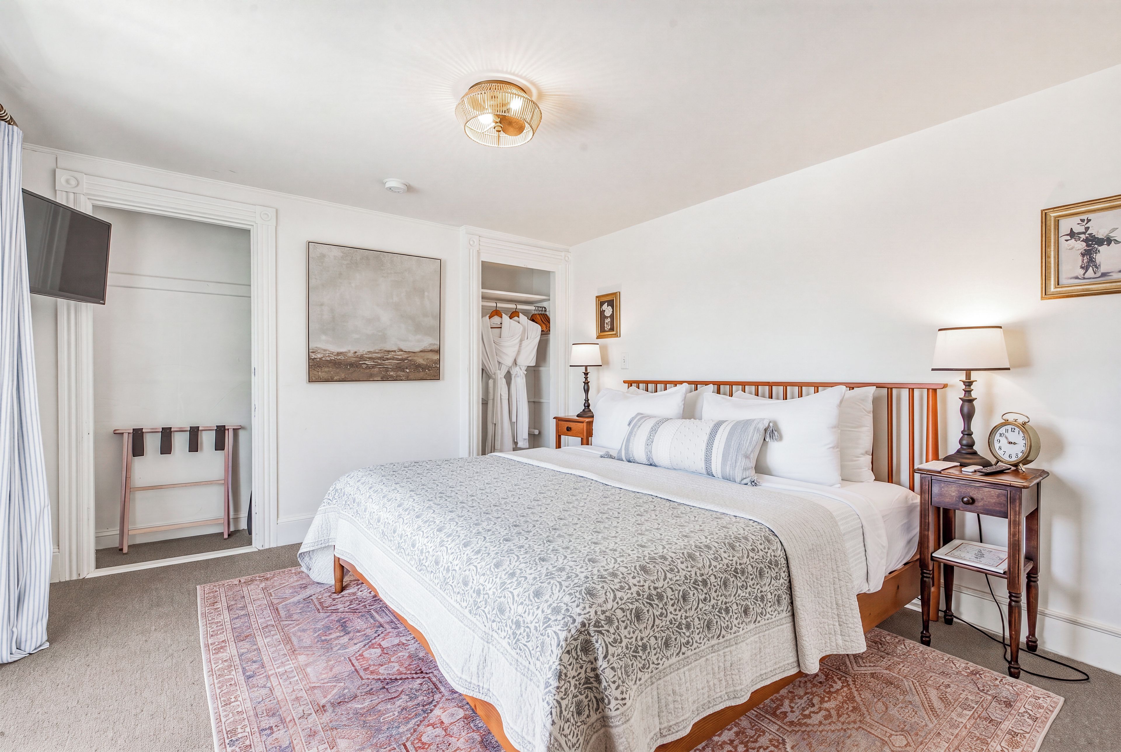 1 habitación, tabla de planchar con plancha, wifi gratis y ropa de cama 