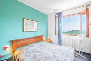 2 chambres, lit parapluie