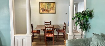 3 Queen Beds*Near BU & Hospitals*Crews Welcome