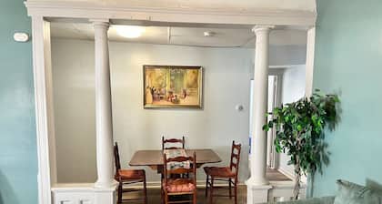 3 Queen Beds*Near BU & Hospitals*Crews Welcome