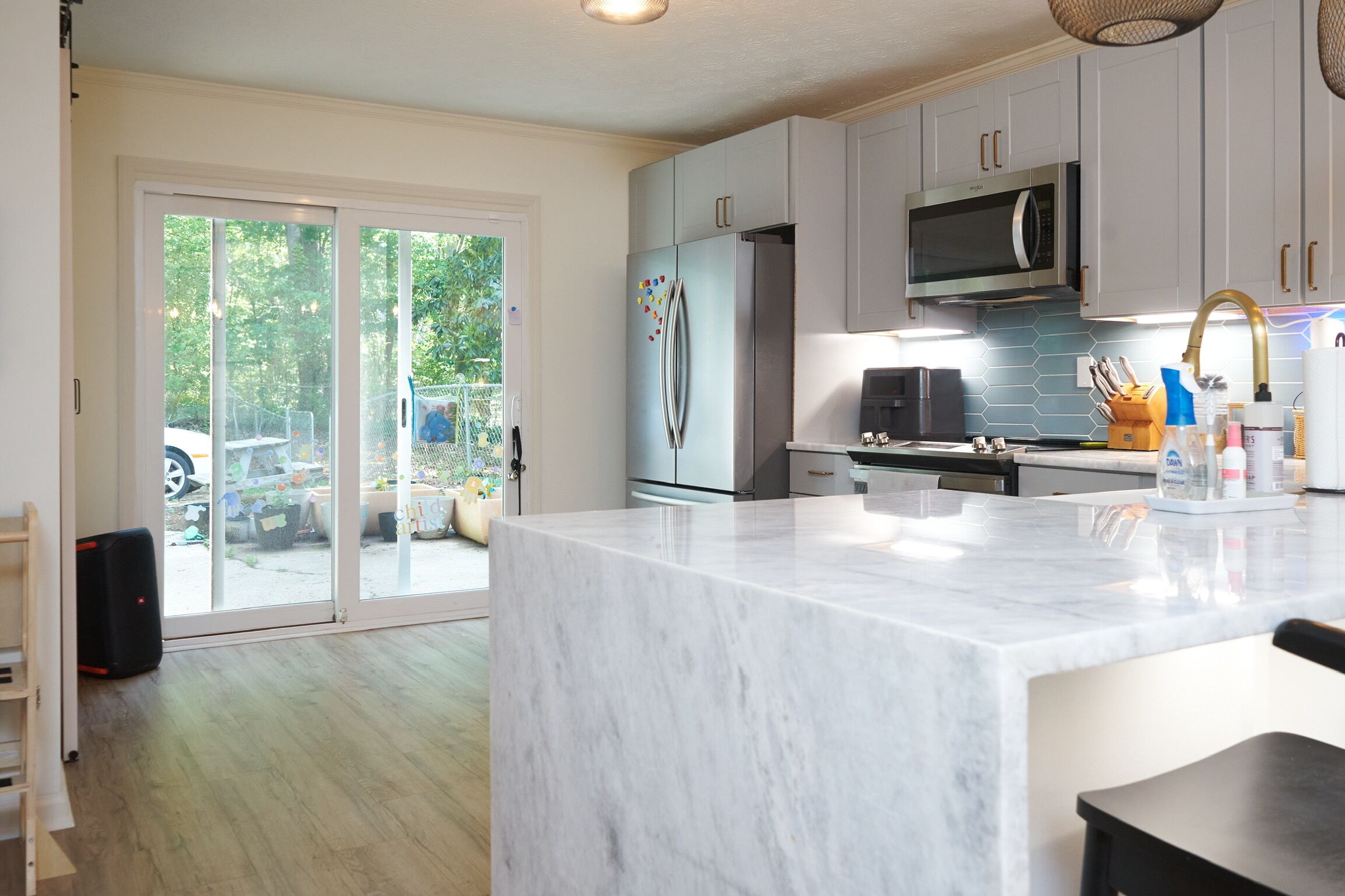 Microones, forn, placa de cuina i rentaplats 