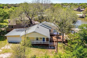 Exterior - Lakefront Home with Private Dock, Firepit and Deck (Granbury)