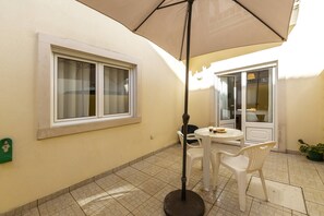 Outdoor dining - Ferrel Dreams - Coastal Break (Peniche)