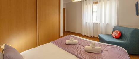 1 bedroom, iron/ironing board, free WiFi, bed sheets