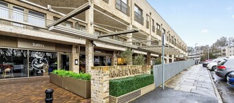 앰버 비스타 아파트먼트, 카디프