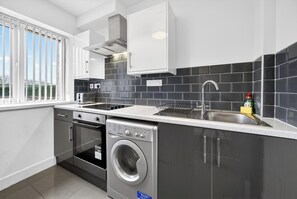 Private kitchen - Amber Vista Apartments Cardiff (Cardiff)